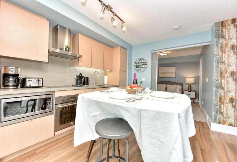 هتل 300 Front Property