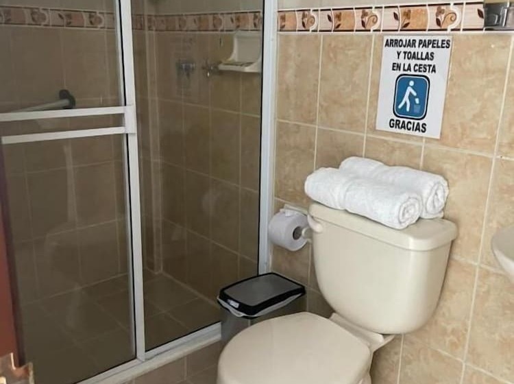 هتل Hospedaje Camino Real