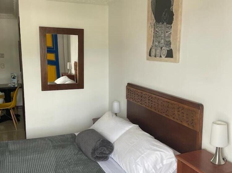 هتل Hospedaje Camino Real