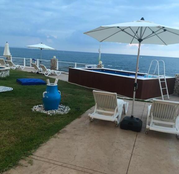 پانسیون Le Blanc Bleu