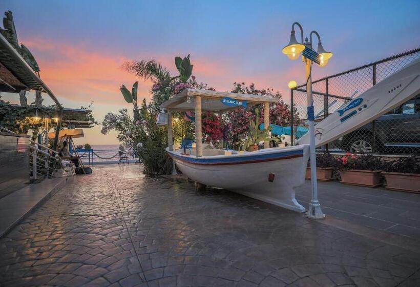 پانسیون Le Blanc Bleu