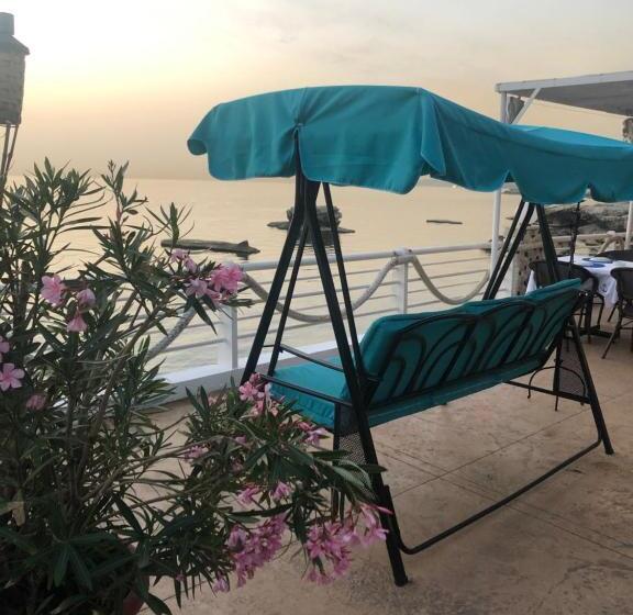 پانسیون Le Blanc Bleu