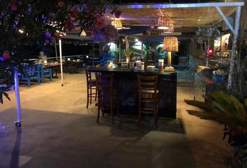 پانسیون Le Blanc Bleu