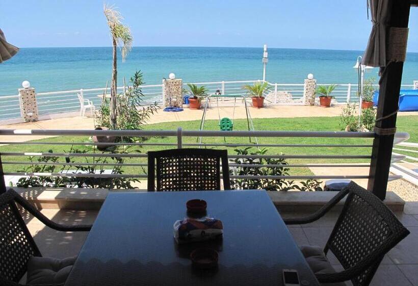 پانسیون Le Blanc Bleu