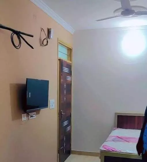 Pop 80730e Hotel Rajeshwari
