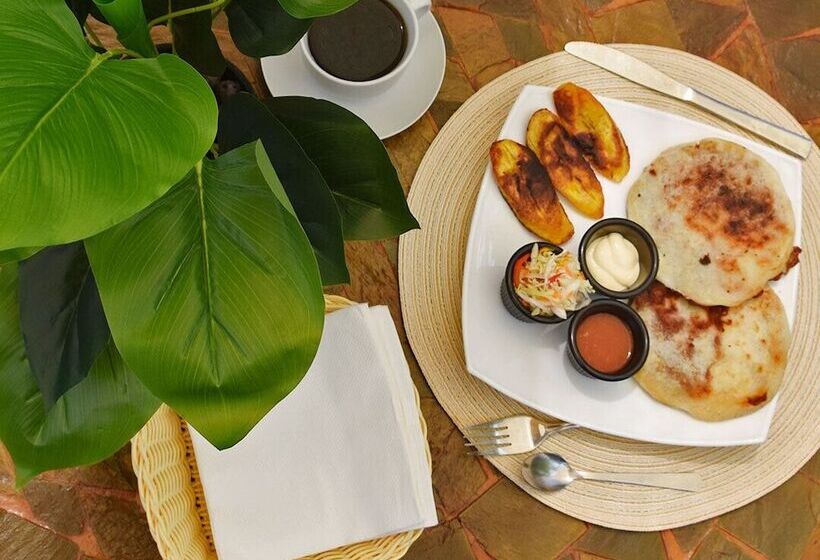 Trebol Amarillo Bed & Breakfast