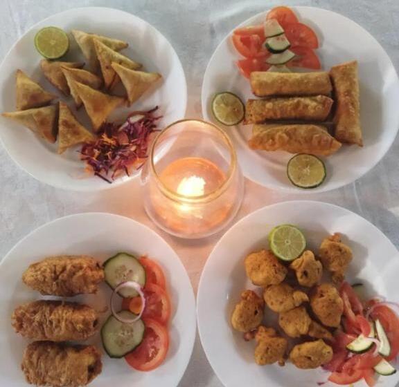 هاستل Comba Bush