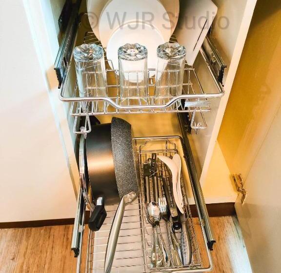 Anuva Prime 3  Queen Bed Suite Modern Stylish