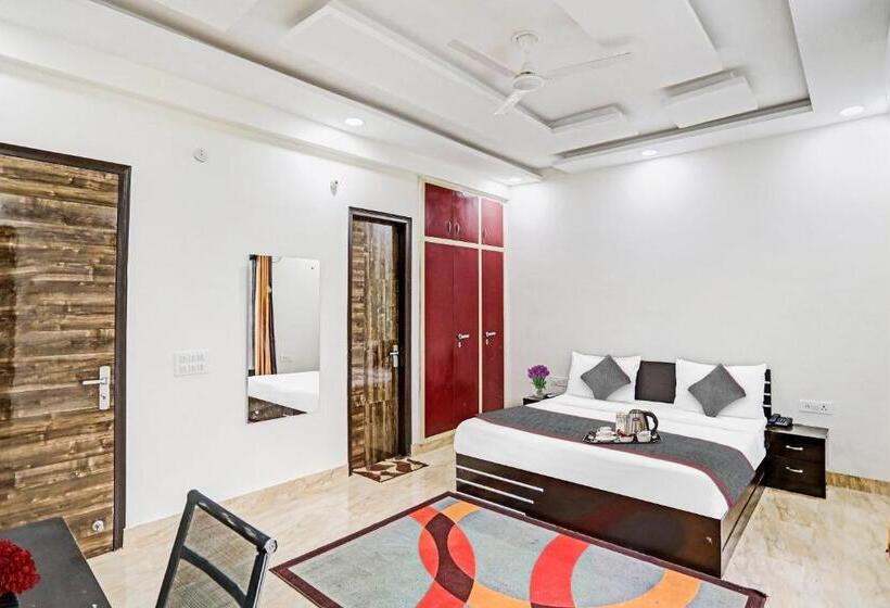 Collection O Hotel The Sunrise