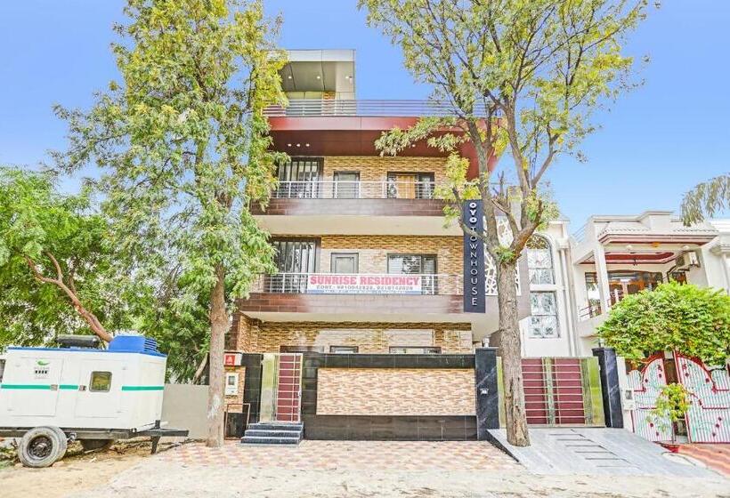 Collection O Hotel The Sunrise