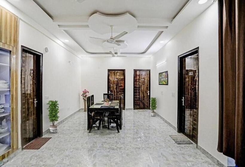 Collection O Hotel The Sunrise