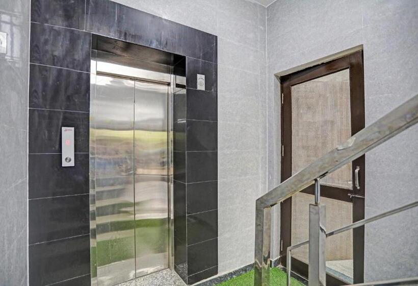 Collection O Hotel The Sunrise