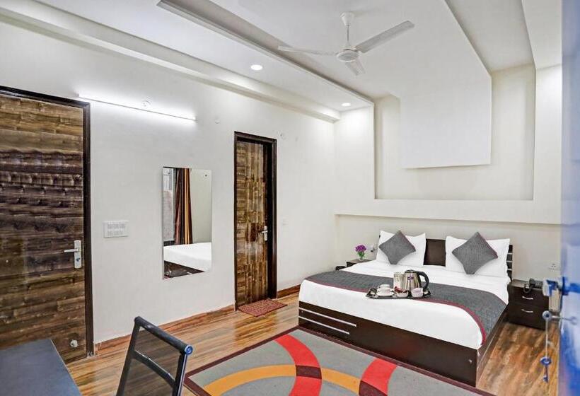 Collection O Hotel The Sunrise