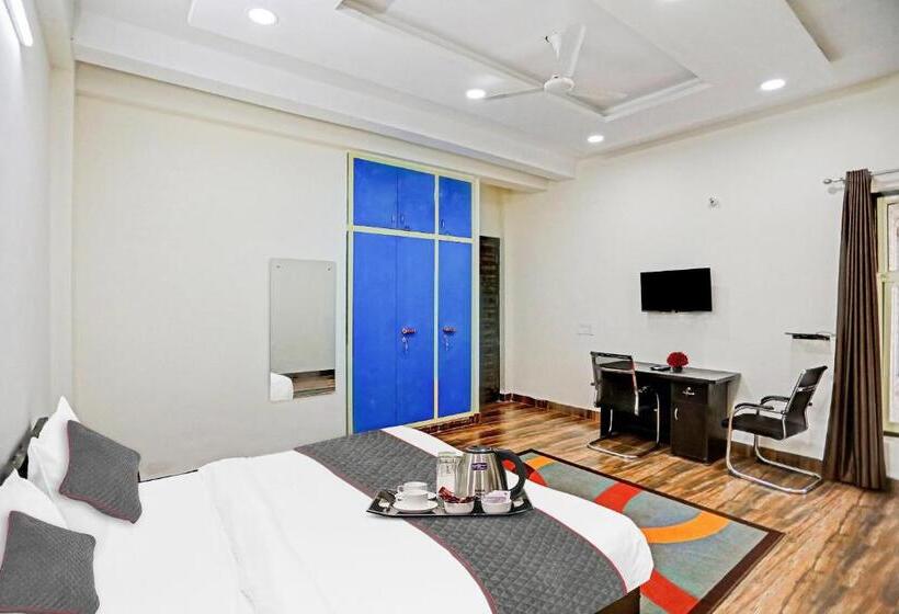 Collection O Hotel The Sunrise