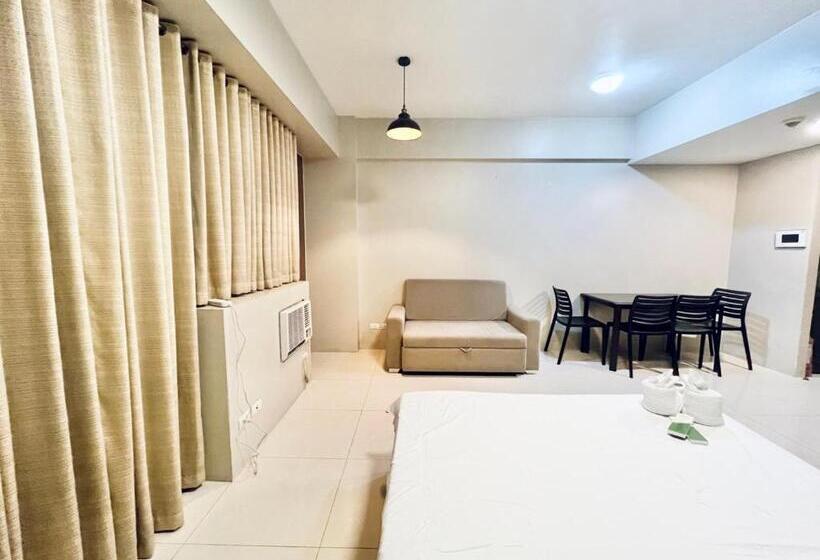 Elegant Condo Hotel Across Naia Airport Terminal 3 Newport City