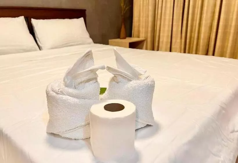 Elegant Condo Hotel Across Naia Airport Terminal 3 Newport City