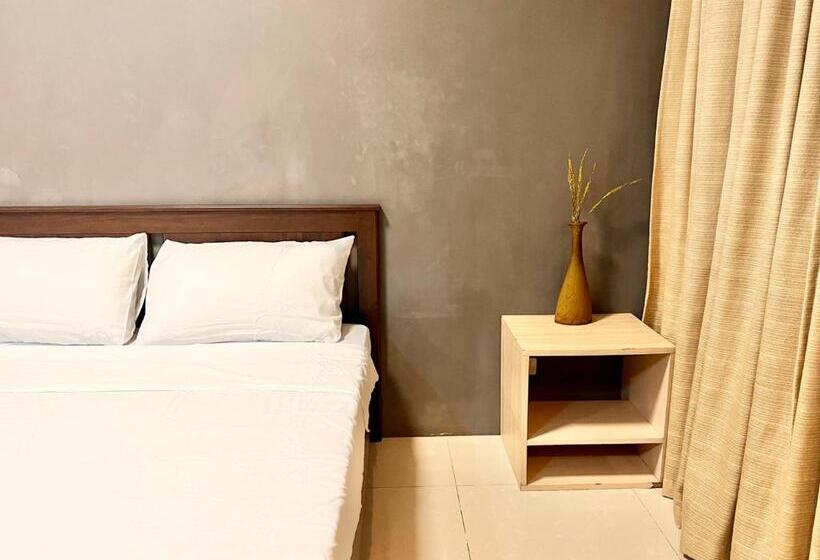 Elegant Condo Hotel Across Naia Airport Terminal 3 Newport City