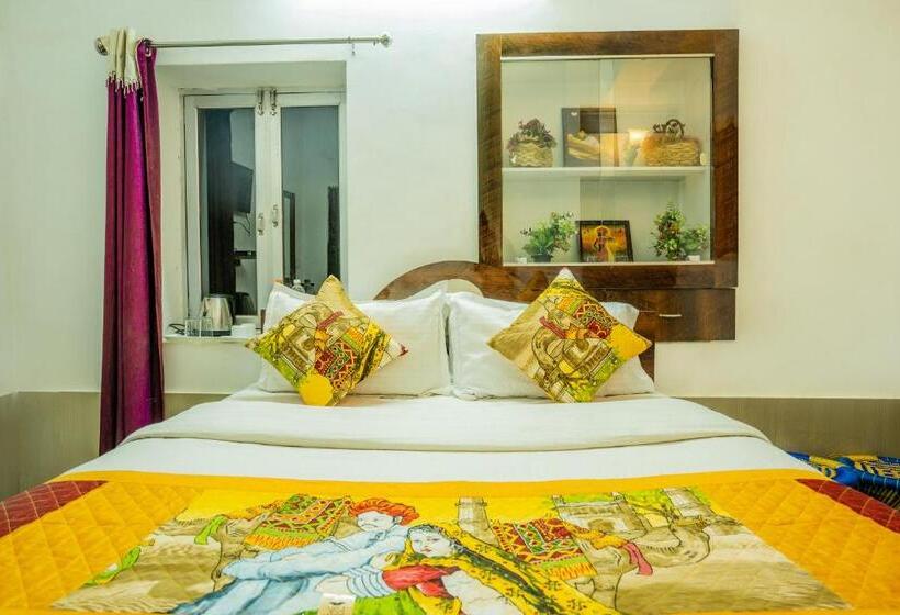 Hotel Moscow Haveli & Desert Safari