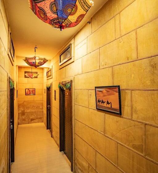 Hotel Moscow Haveli & Desert Safari