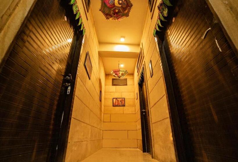 Hotel Moscow Haveli & Desert Safari