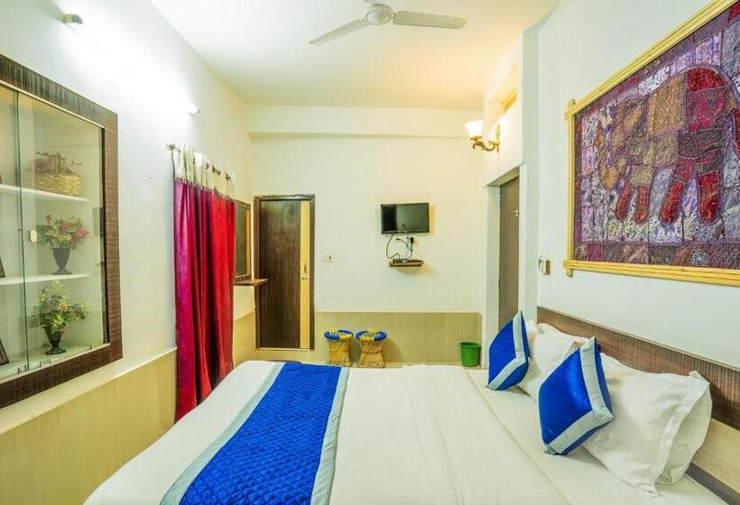 Hotel Moscow Haveli & Desert Safari