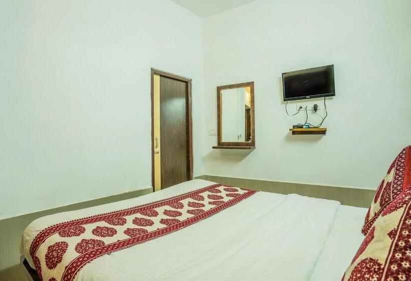 Hotel Moscow Haveli & Desert Safari