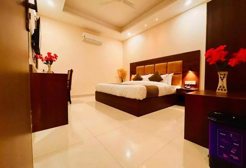 هتل Olive Vault, Most Awarded Property In Haridwar