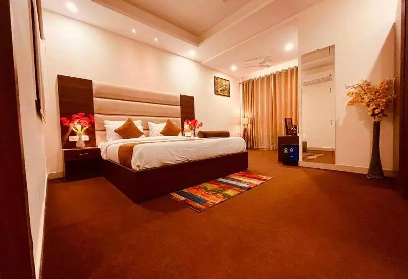 هتل Olive Vault, Most Awarded Property In Haridwar