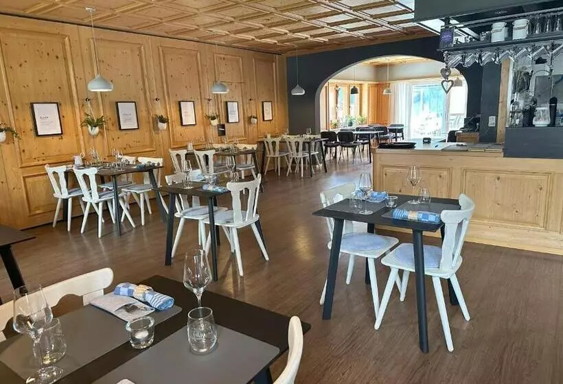 Hotelli Pez Regina   Nordic Style Alps