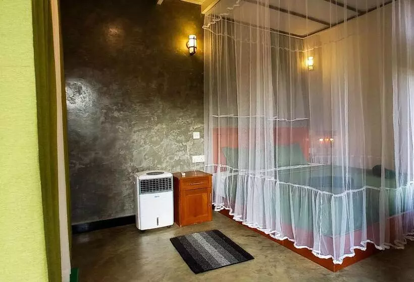 Hotelli Rain Forest Star