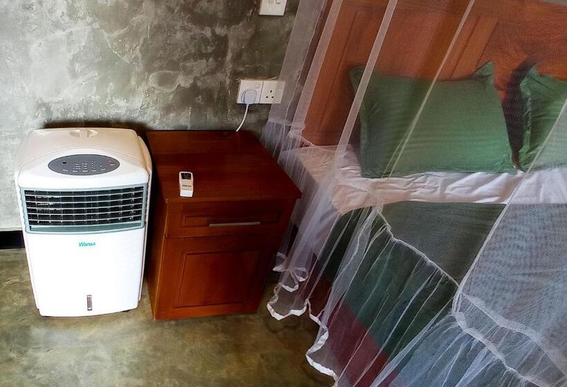 Hotel Rain Forest Star