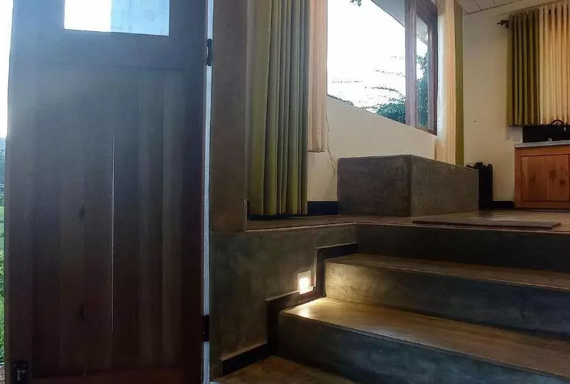 Hotelli Rain Forest Star