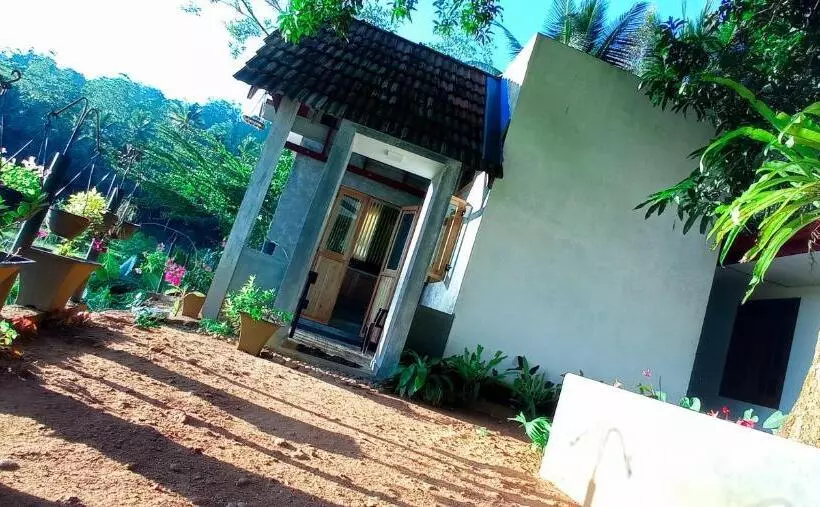 Hotelli Rain Forest Star