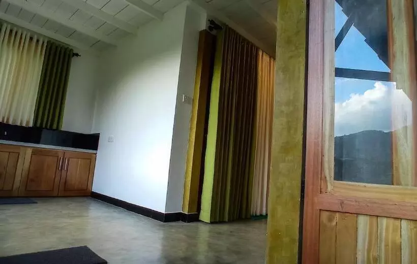 Hotelli Rain Forest Star