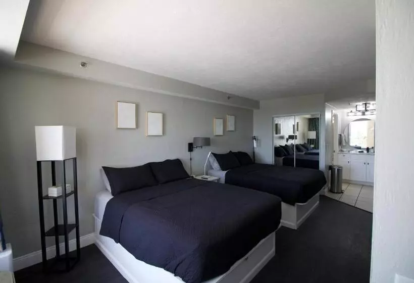 Modern Beach Condo Daytona Beach