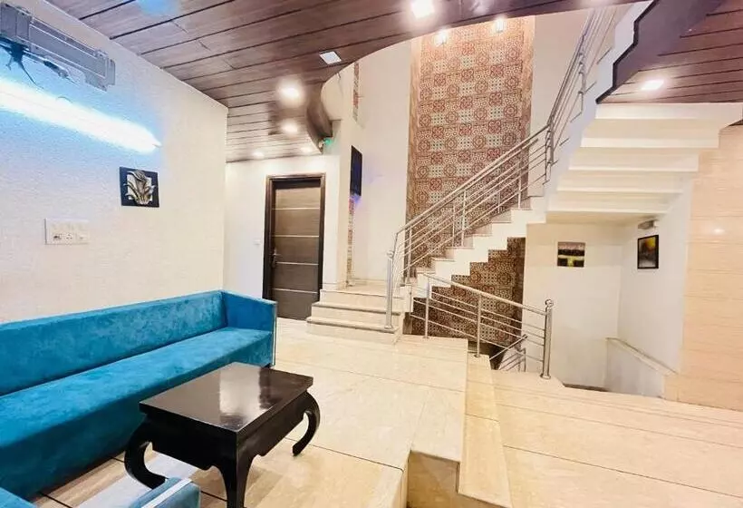 ペンション Dayal Regency Near Imt Chowk Manesar, Manesar