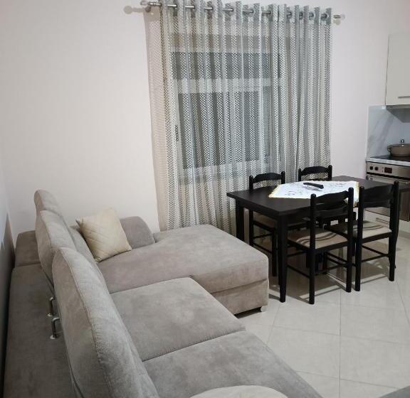 پانسیون Eljos House Permet