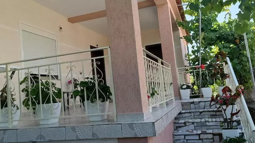 ペンション Eljos House Permet