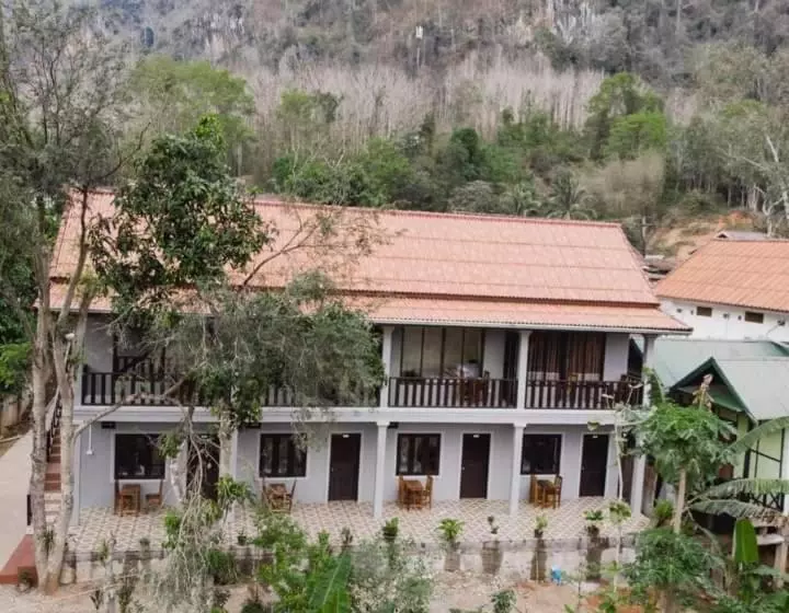 ペンション Khamphan Guesthouse