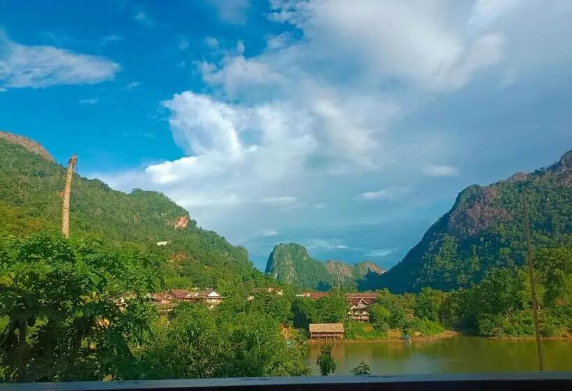 ペンション Khamphan Guesthouse