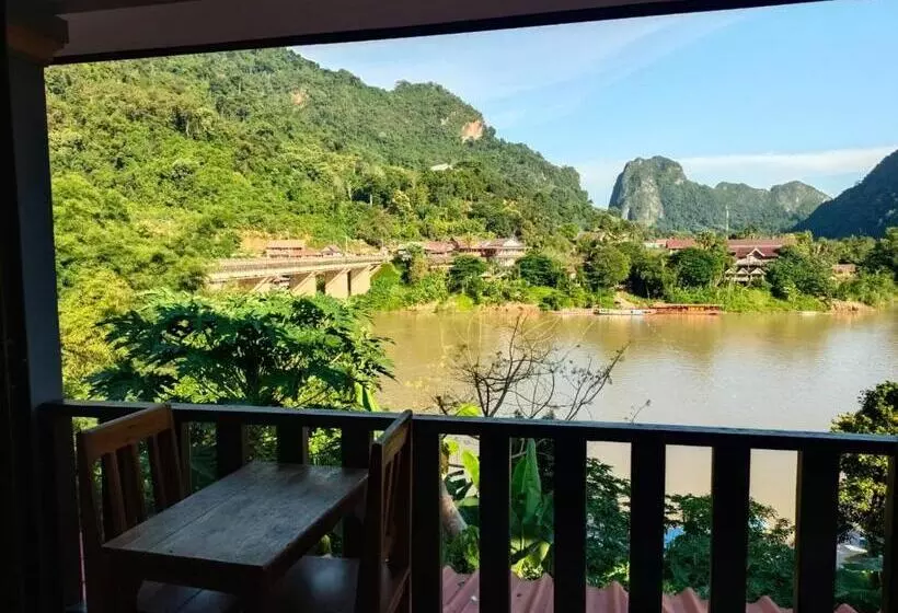 ペンション Khamphan Guesthouse