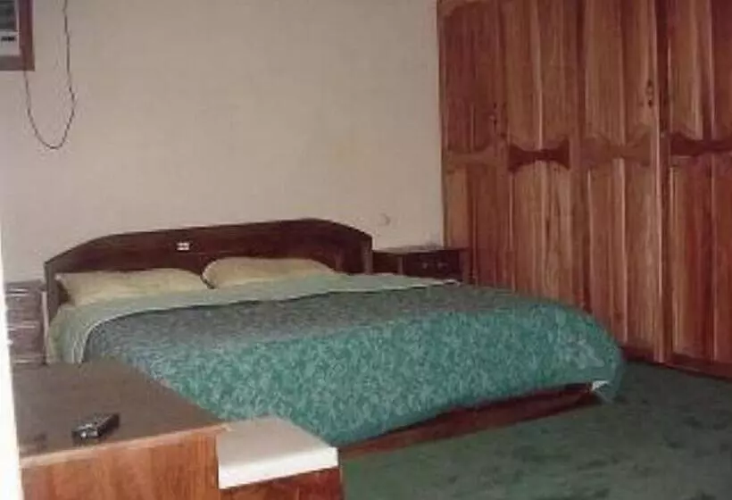 پانسیون Room In Lodge   Garentiti Apartment   Silver Room