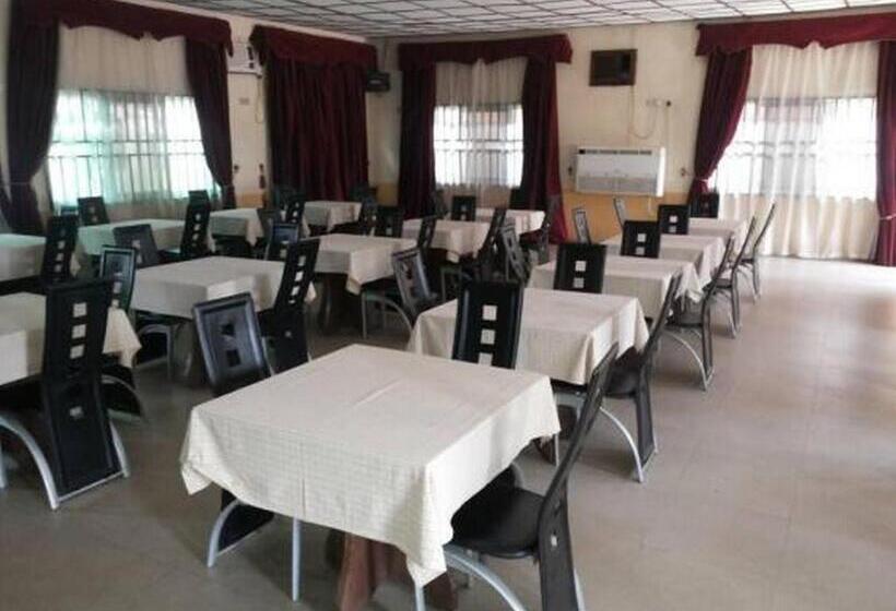 پانسیون Room In Lodge Garentiti Apartment Silver Room