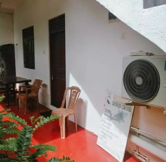 پانسیون Senith Villa