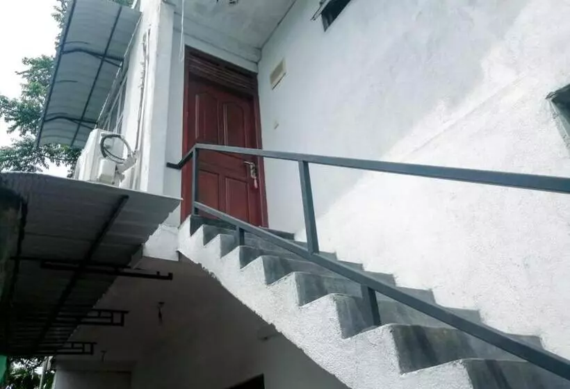 پانسیون Senith Villa