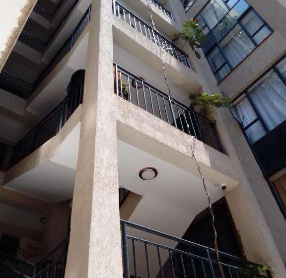 پانسیون Tsavo 90 Degrees Apartment