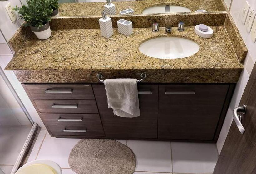 Tropical Executive 1006