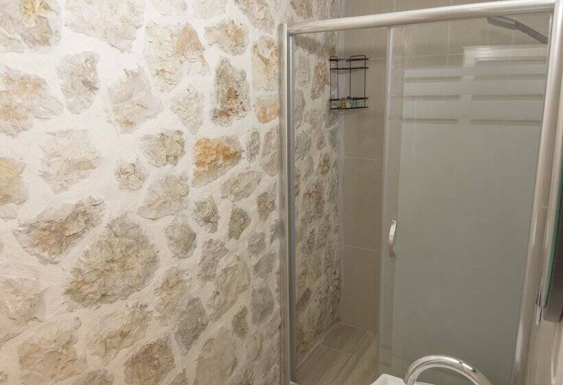 ホテル Akropol Boutique