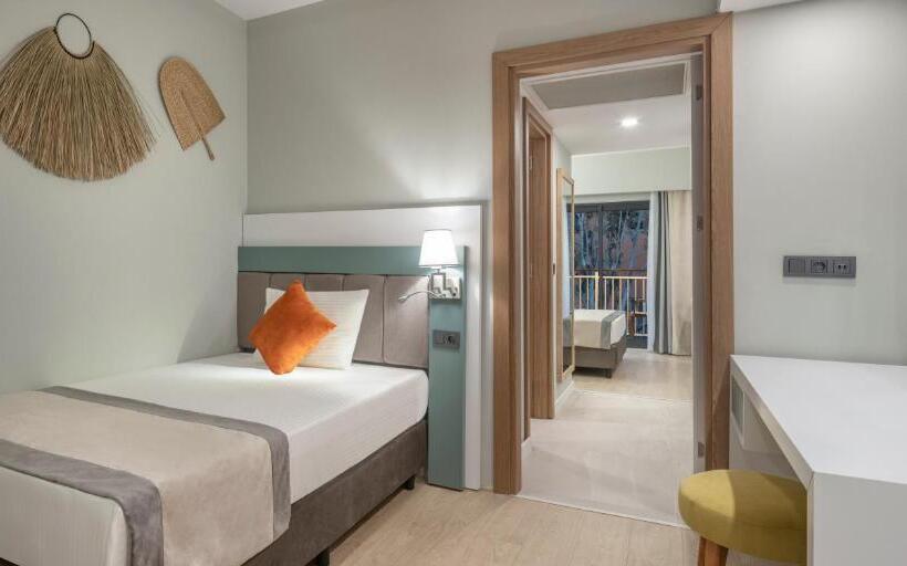 Arcanus Hotels Trendline Side