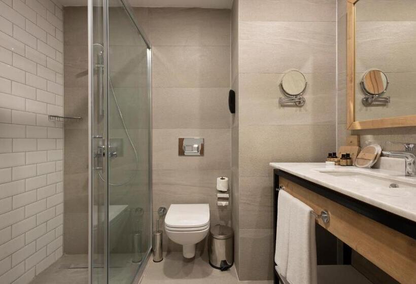 Arcanus Hotels Trendline Side